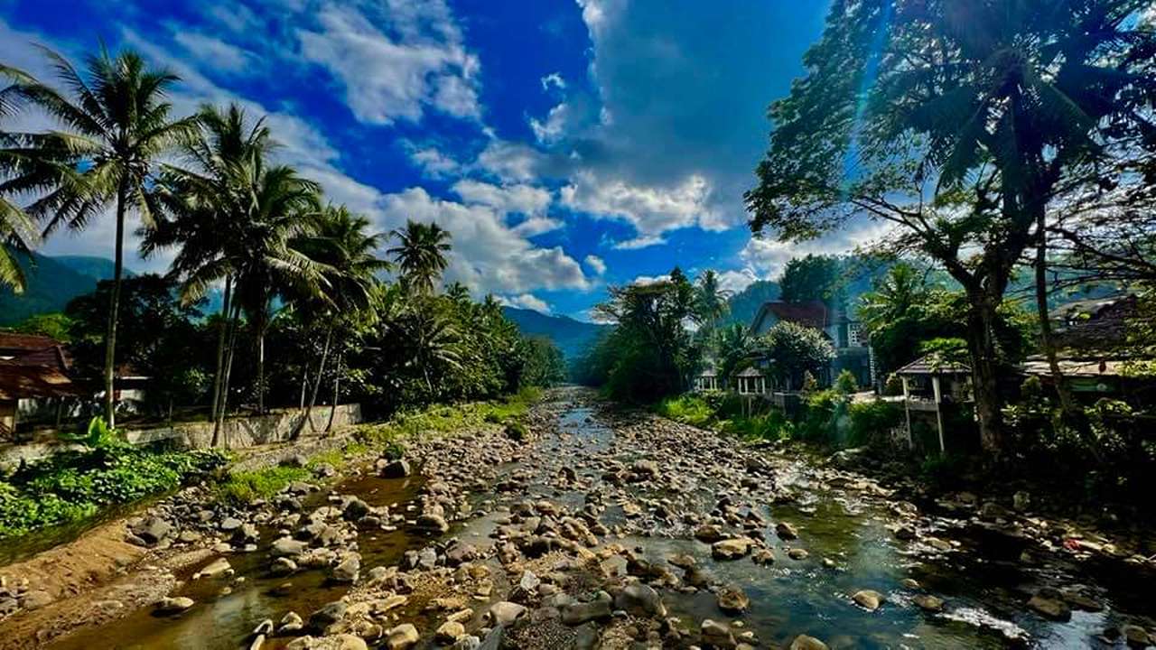 Sungai Tawing di Kecamatan Kampak, Trenggalek/Foto: Farid Gaban (Ekspedisi Indonesia Baru)