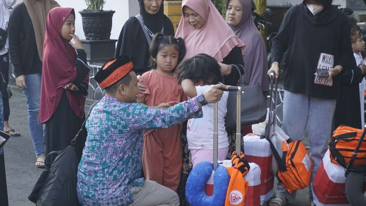Jamaah haji Trenggalek kloter terakhir resmi berangkat/Foto: Raden Zamz (Kabar Trenggalek)