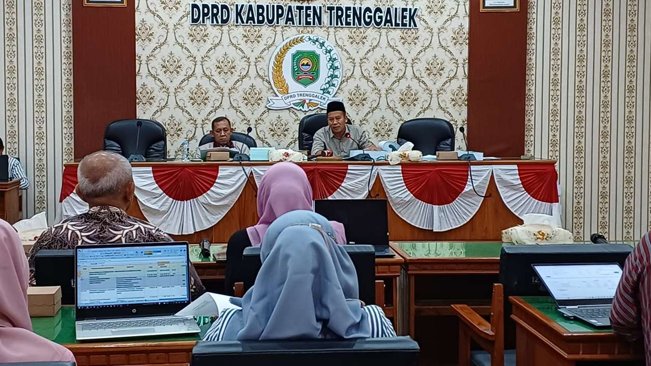 Komisi III DPRD Trenggalek Evaluasi LPj APBD 2022 Bersama OPD Mitra