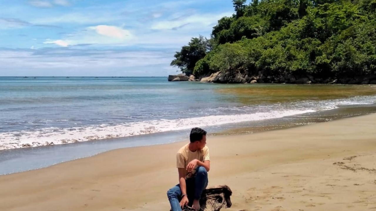 Pantai Genjor Watulimo, Pesona Menawan dari Ujung Timur Trenggalek 