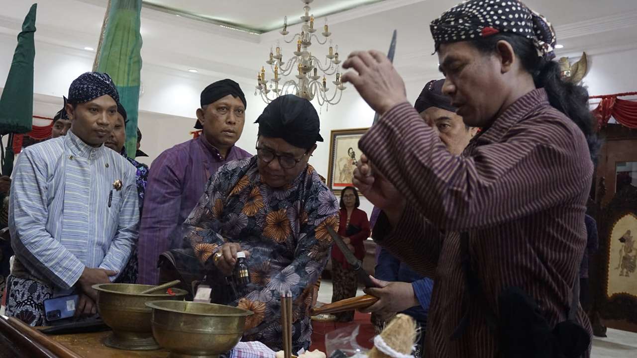 Hari Jadi Trenggalek 829 Tujuh Pusaka Dijamas, 2 Pemberian Keraton Jogja