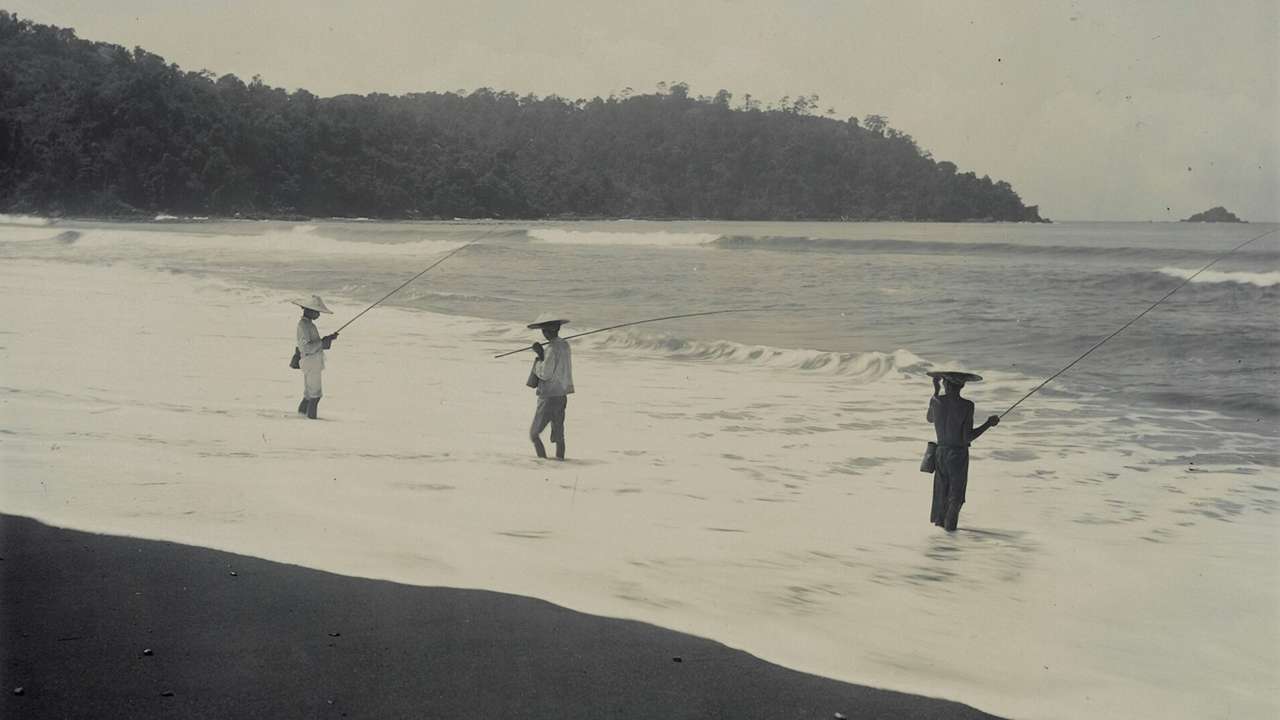 Nelayan di Pantai Selatan Trenggalek 1903/Foto: Studio Onnes Kurkdjian