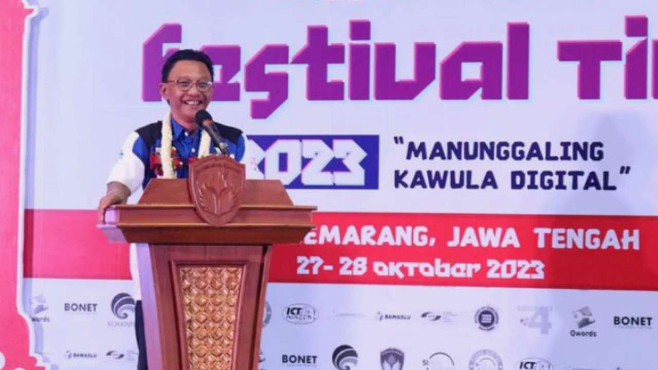 Sambutan Ketua Umum Relawan TIK Indonesia, Fajar Eri Dianto, di Festival TIK 2023/Foto: Adiema Rahmandani (Kabar Trenggalek)