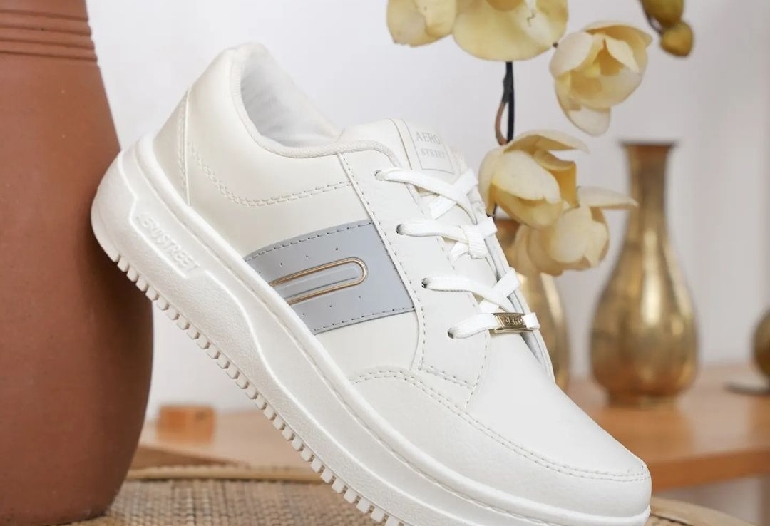 7-rekomendasi-sepatu-putih-brand-lokal-bisa-untuk-formal-1