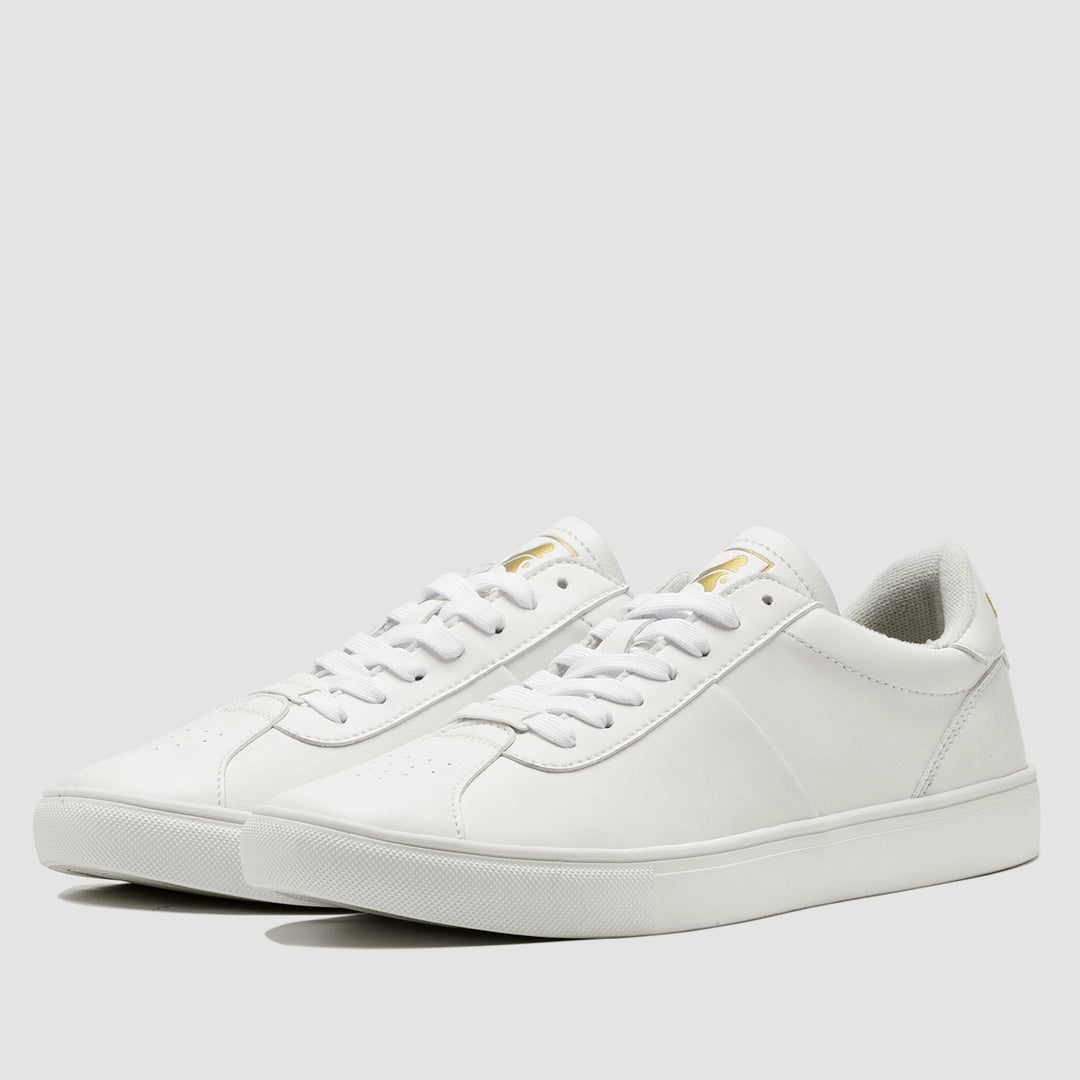 7-rekomendasi-sepatu-putih-brand-lokal-bisa-untuk-formal-4