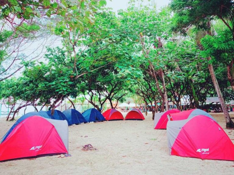 camping-di-pantai-sundak
