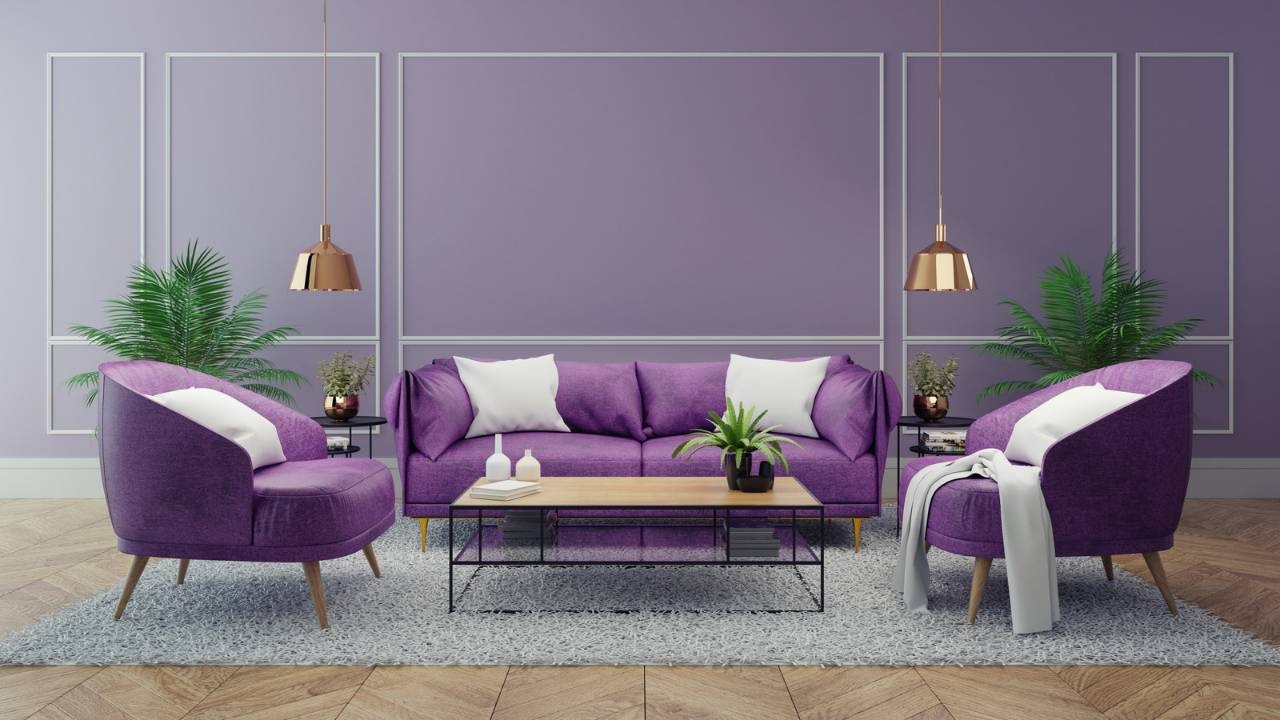 Desain Interior ruang santai serba ungu | Foto: KBRT