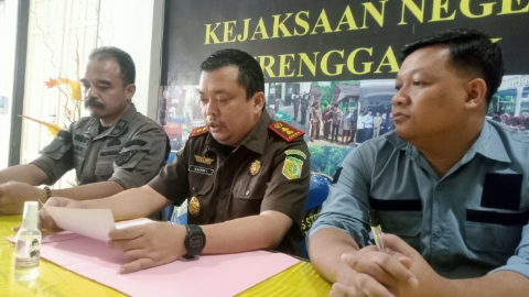 Kejaksaan Negeri Trenggalek Serahkan Duit Pengganti, Buntut Korupsi PDAU