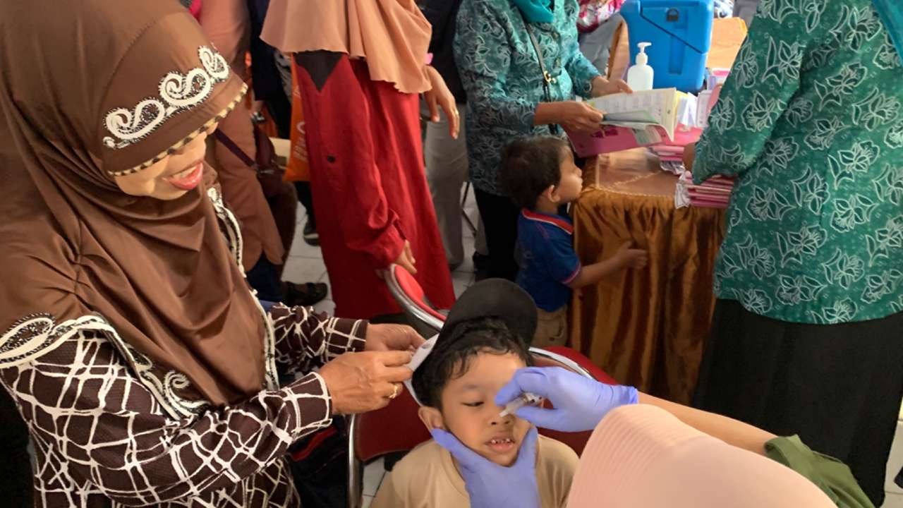 Ilustrasi. Anak di Trenggalek yang sedang dilakukan imunisasi/Foto: Raden Zamz (Kabar Trenggalel)
