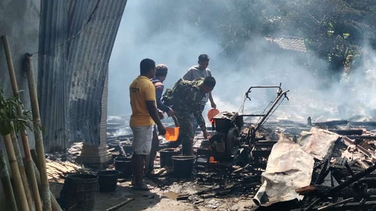 Rumah Warga Dongko Trenggalek Hangus, Korban Alami Luka Bakar