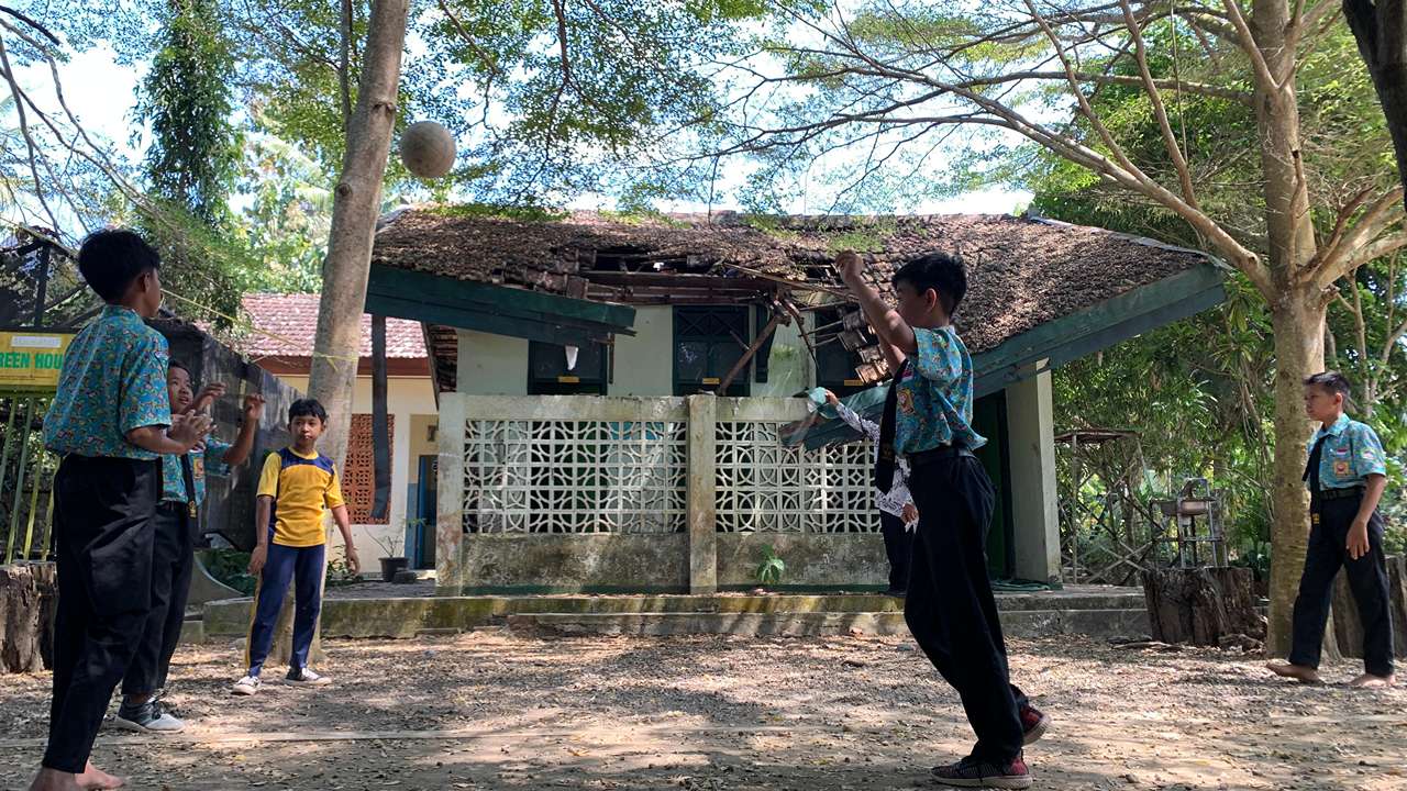 Toilet dan Ruang Guru SMPN 1 Suruh Rusak Parah, Pemerintah Cuma Cuek