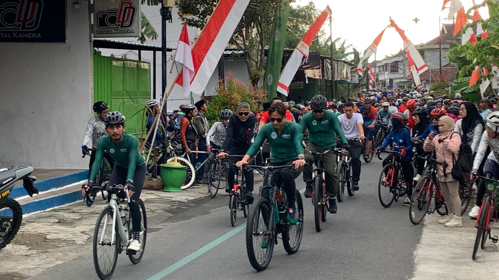 Medal Nisfussanah Jawa Timur, Jama'ah Perjuangan Wahidiyah Keliling Trenggalek