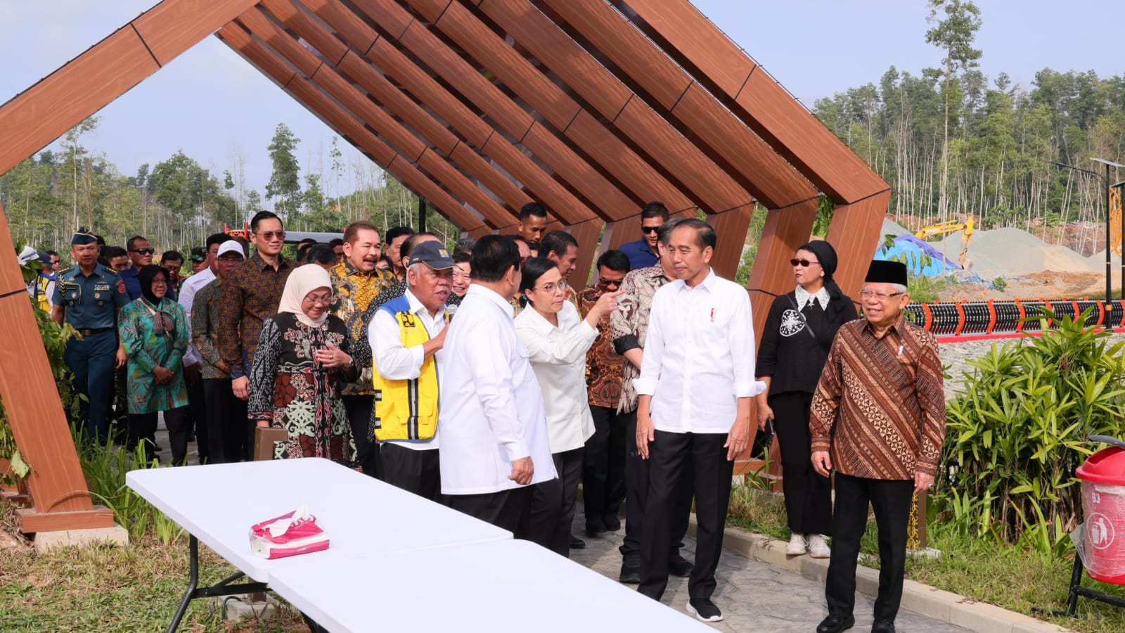 Berada di Ibu Kota Nusantara, Menteri AHY Keliling bersama Menteri KIM