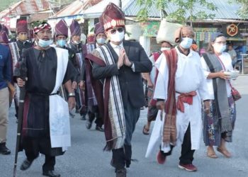 Bipati Dairi, Eddy Berutu saat menghadiri acara hahomion di Silahisabungan, Selasa (22/3).