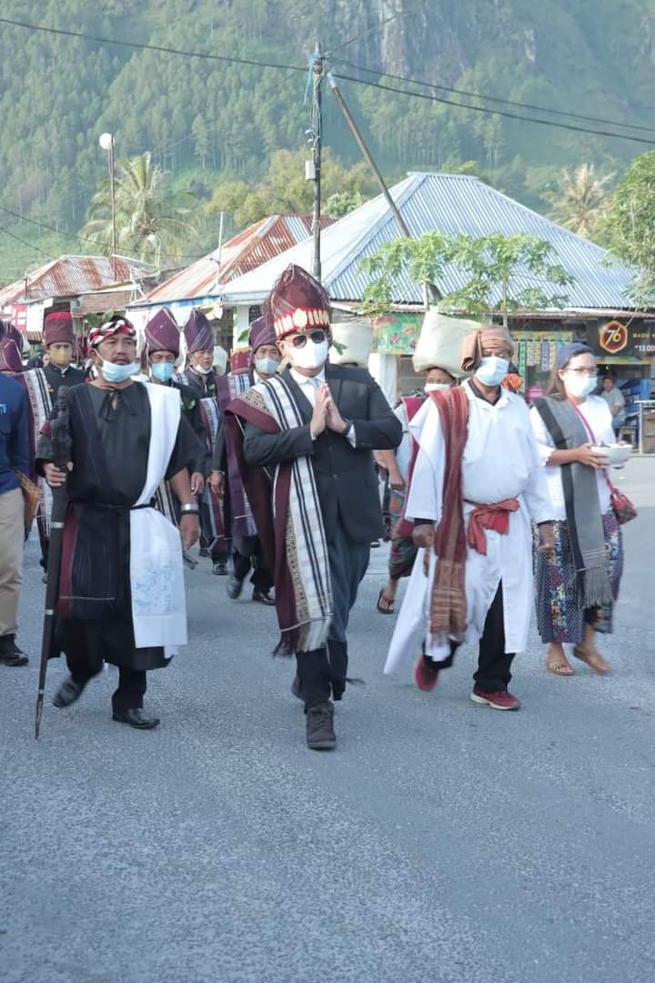 Bipati Dairi, Eddy Berutu saat menghadiri acara hahomion di Silahisabungan, Selasa (22/3).