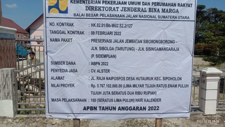 Plank proyek Dinas Bina Marga Provinsi Sumut yang diduga terjadi korupsi, Sabtu (26/3).