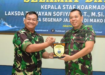 Wadan Pushidrosal Laksamana Muda TNI Budi Purwanto ST, MM saat sambut kunker Kas Koarmada RI, Laksamana Muda TNI Yayan Sofiyan ST, M.Si, CHRMP, M.Tr.Opsla, Rabu (30/3).