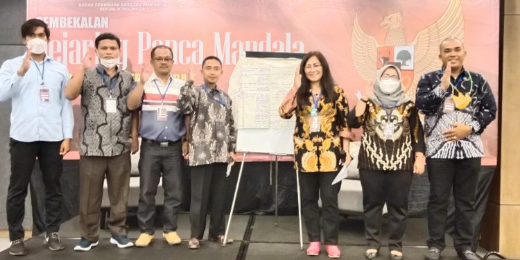 Pengurus JMP Kabupaten Simalungun saat mengikuti pembekalan di Medan Oleh BPIP Pusat, 29 - 31 Maret 2022