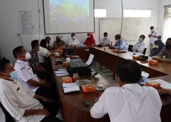 Tim saber pungli Polda Sumut saat kunjungan  ke Kabupaten Dairi, Rabu (6/4).