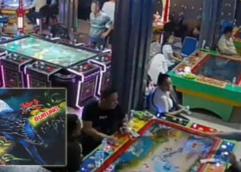 Gelper/ judi tembak ikan milik Acuan di Komplek Asia Mega Mas, Blok DD 34, 35, 36 yang bebas beroperasi saat bulan suci ramadhan, Selasa (12/4).