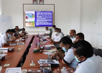 Pemkab Toba bersama seluruh unsur Forkopimda saat rapat koordinasi jelang hari besar agama, Rabu (13/4).