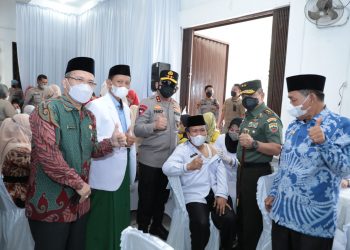 Kapolda Sumut, Irjen. Pol. Drs. RZ Panca Putra Simanjutak M.Si saat meninjau langsung program yang dilakukan secara serentak se- Indonesia di Kabupaten Deliserdang, Kamis (21/4).