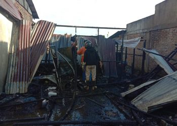 Kondisi rumah yang terbakar, Kamis (12/5).