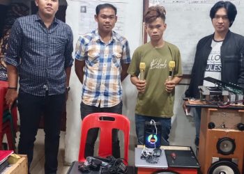 Tersangka, Asa Sah Simorangkir saat dimanakan di Mapolres Taput, Kamis (12/5).