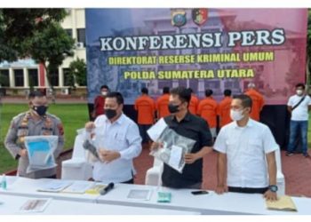 Polda Sumut saat konferensi pers penetapan 6 tersangka penambang illegal di Madina, Rabu (18/5).