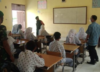 Koramol 06/ Babul Rahmah sat berikan edukasi bahaya narkoba bagi murid SMAN Babul Rahmah - Agara, Jumat (20/5).