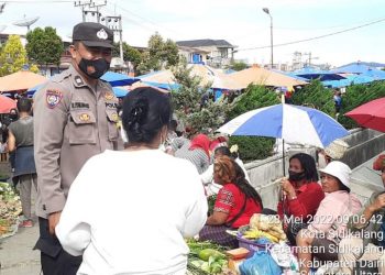 Polsek Sidikalang Kota saat operasi yustisi dan penerapan PPKM Miro, Sabtu (28/5).