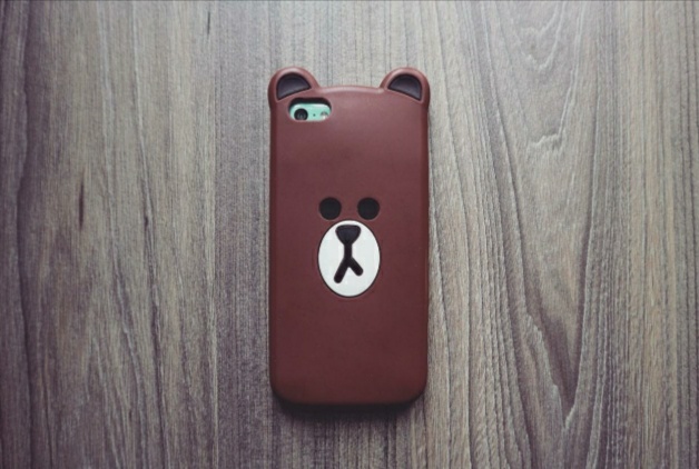 https://www.pexels.com/id-id/foto/fotografi-kasus-brown-bear-iphone-850885/