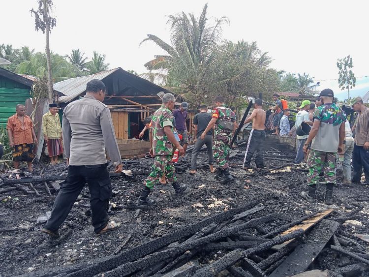 Kondisi rumah Jaman yang hangus dilalap sijago merah, Selasa (7/6).