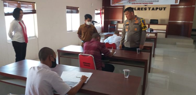 Keempat tersangka pemerkosa saat mengikuti ujian kenaikan kelas, Senin (13/6).