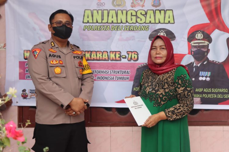 Kapolresta Deliserdang, Kombes. Pol. Irsan Sinuhaji SIK. MH saat anjangsana, Senin (20/6).