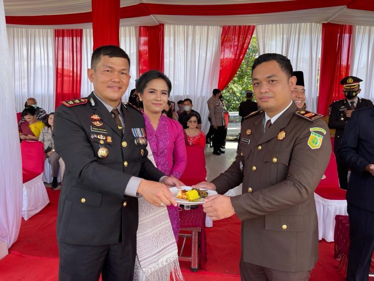 Kapolres Taput, AKBP. Ronald FC Sipayung saat HUT Bhayangkara ke- 76, Selasa (5/7).