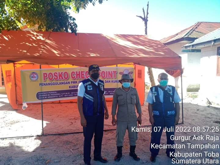 Posko Satgas PMK Kabupaten Toba saat perketat perbatasan dengan Kabupaten lain, Rabu (6/7/2022).