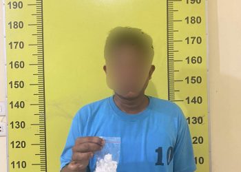 Pengedar sabu inisial Y saat diamankan di Polresta Deliserdang, Kamis (7/7).