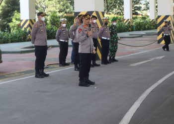 Kapolresta Deliserdang, Kombe. Pol. Irsan Sinuhaji saat pimpin pengamanan Delegasi W- 20 di Bandara KNO, Minggu (17/7).