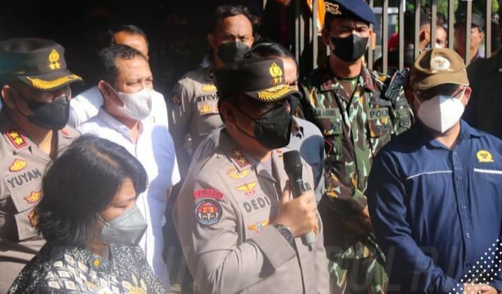 Kadiv Humas Polri, Irjen. Pol. Prof. Dr. Dedi Prasetyo M.Hum, M.Si, MM saat di RSUD Sungai Bahar, Kabupaten Muaro Jambi, Rabu (27/7).