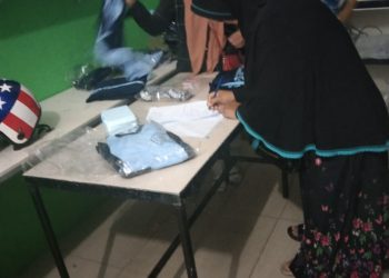 Rekanan pengadaan baju seragam olahraga dan atribut sekolah dengan harga Rp. 200.000 per set, Sabtu (13/8).