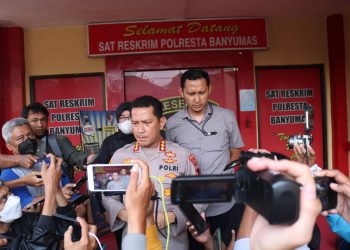 Kapolresta Banyumas, Kombes. Pol. Edi Suranta Sitepu SIK, MH saat konferensi pers pengungkapan penangkapan anggota Geng Motor, Selasa (16/8).