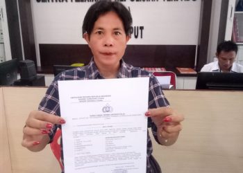 Serepina Novena Purba usai membuat laporan Polisi atas dugaan penganiayaan yang diduga dilakukan Andreas Hutabarat, Rabu (17/8).