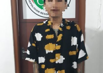 Pengedae obat terlarang SN saat diamankan di Mapolresta Banyumas, Rabu (17/8).