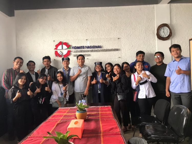 GMKI Pematangsiantar - Simalungun bersama dengan Komite Nasional Lutheran World Federation (KNLWF) saat mengadakan penandatangan MoU di kantor KNLWF, Kamis (18/8).