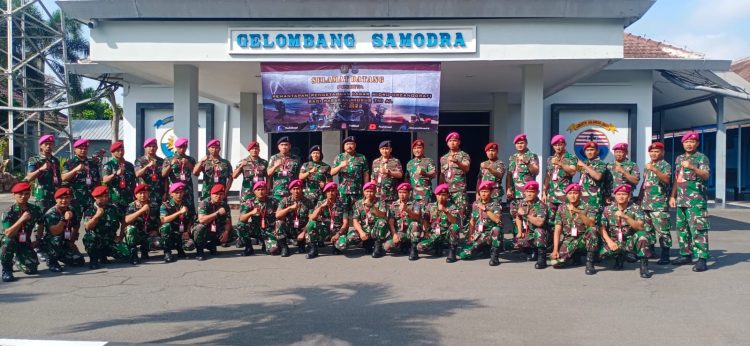 Pasukan khusus TNI AL saat pelatihan pengetahuan dasar Hidros, Selasa (30/8).