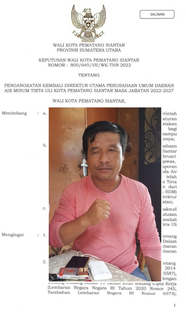 SK Walikota Pematangsiantar dan Ketua LSM Forum13 Indonesia, Syamp Siadari, Minggu (7/8).