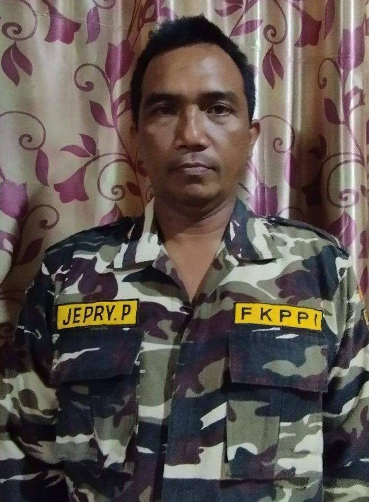 Ketua Rayon 03 KB FKPPI Kecamatan Tigalingga, Jefri Pinem saat diwawancarai reporter Indigonews, Jumat (2/9).