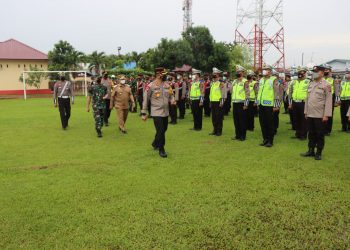 Kapolresta Deliserdang, Kombes. Pol. Irsan Sinuhaji saat pimpin upacara gelar pasukan Operasi Zebra Toba- 2022, Selasa (4/10).