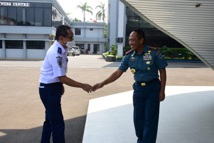 Wadanpushidrosal, Laksamana Muda TNI Budi Purwanto saat hadiri forum pembahasan keselamatan navigasi pelayaran, Rabu (12/10).